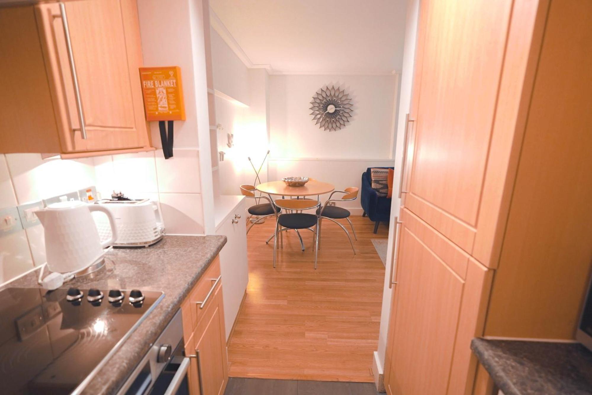 Camden Serviced By Globe Apartament